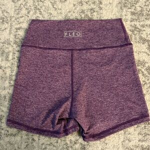 Fleo Active wear short size medium